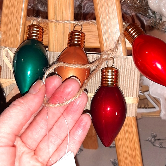 Multicolore Holiday Bulbs Ornament - Picture 3 of 3